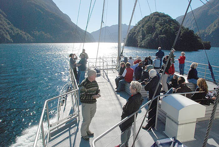 Doubtful Sound Cruising
